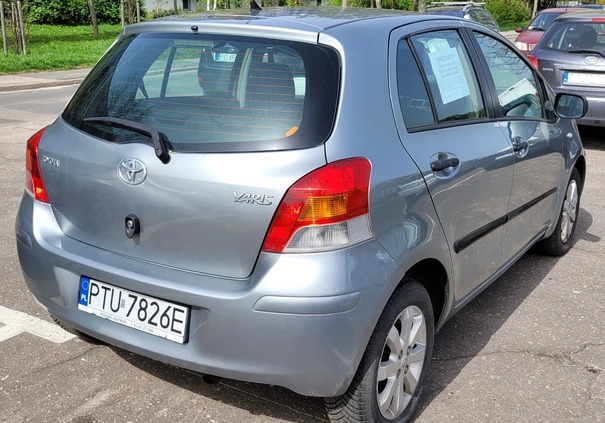 Toyota Yaris cena 13000 przebieg: 235000, rok produkcji 2009 z Poznań małe 211